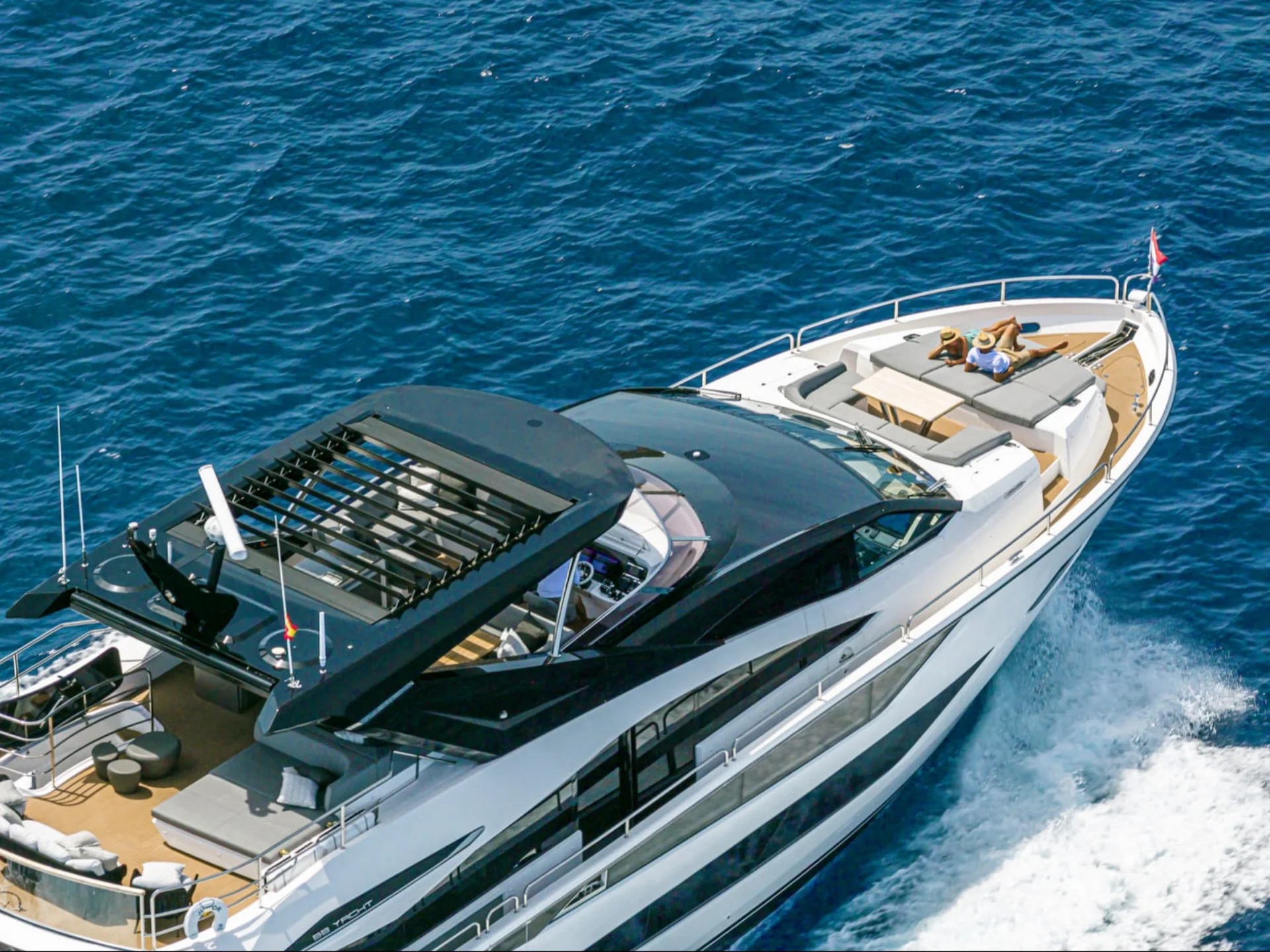 Aerial bow view of M/Y Junior Sunseeker 88 cruising the Mediterranean — yacht charter Mallorca